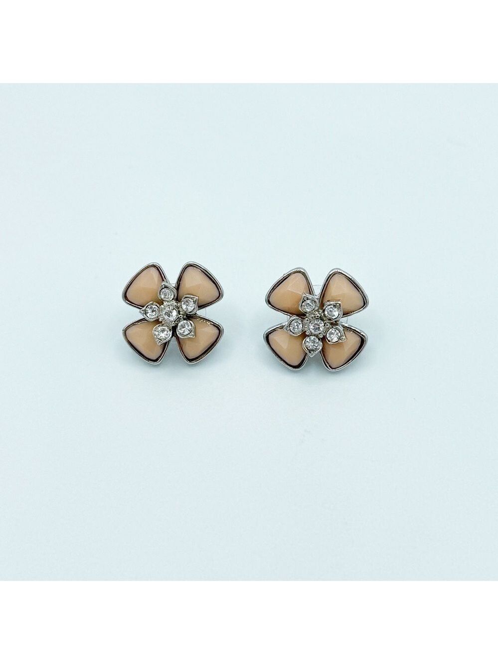 Two earrings in One!!